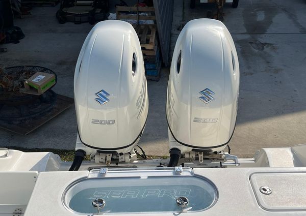 Sea Pro 259 Center Console image