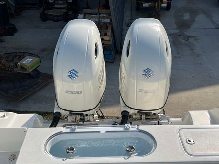 Sea Pro 259 Center Console image