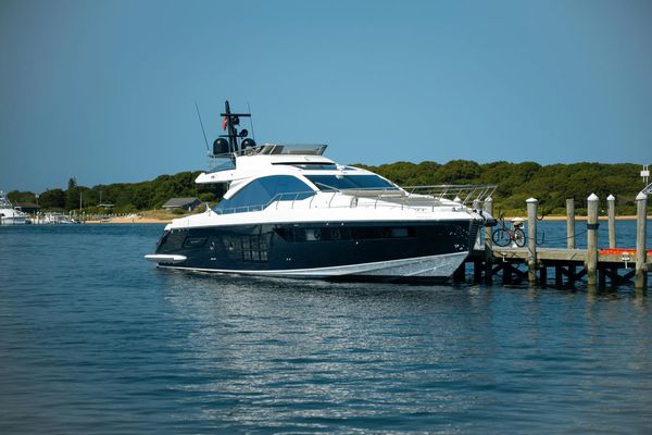 Azimut S7 - main image