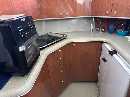 Sea Ray 370 Aft Cabin image