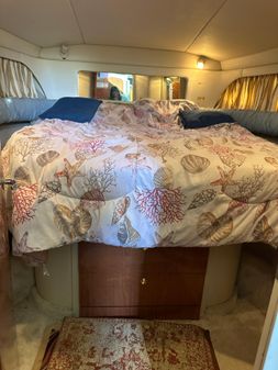 Sea Ray 370 Aft Cabin image