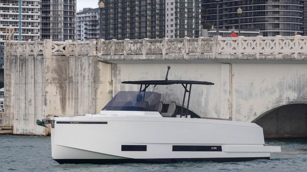 De Antonio Yachts D36 OPEN 