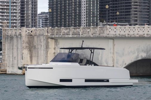 De Antonio Yachts D36 OPEN image