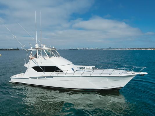 Hatteras 60 Convertible - main image