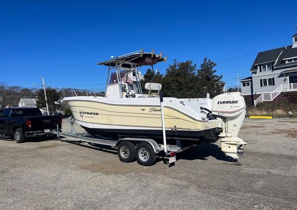 Seaswirl-striper 2601-CENTER-CONSOLE-O-B image