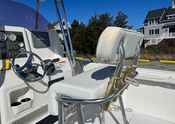 Seaswirl-striper 2601-CENTER-CONSOLE-O-B image