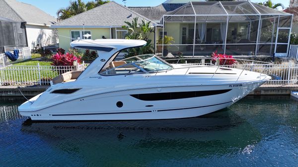 Sea Ray 350 Sundancer 