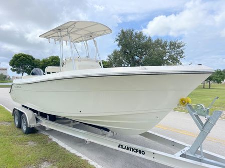 Cobia 237-CENTER-CONSOLE image