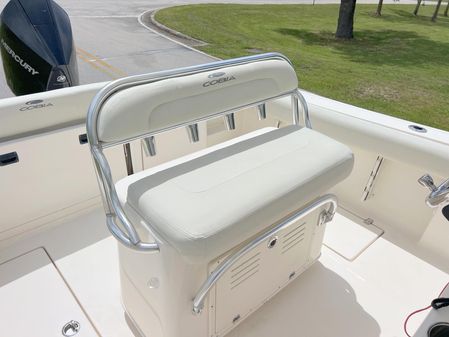 Cobia 237-CENTER-CONSOLE image