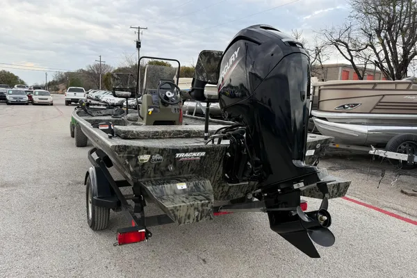 Tracker GRIZZLY-1860-MVX-CC image