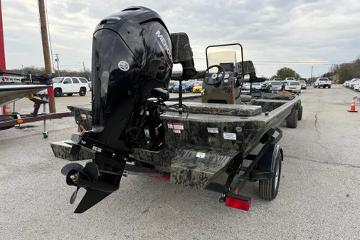 Tracker Grizzly 1860 MVX CC image