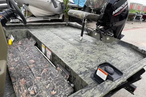 Tracker Grizzly 1860 MVX CC image