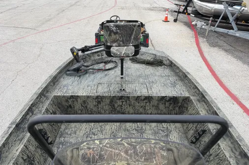 Tracker Grizzly 1860 MVX CC image