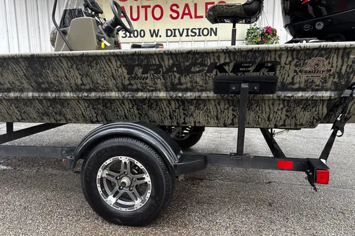 Tracker Grizzly 1860 MVX CC image