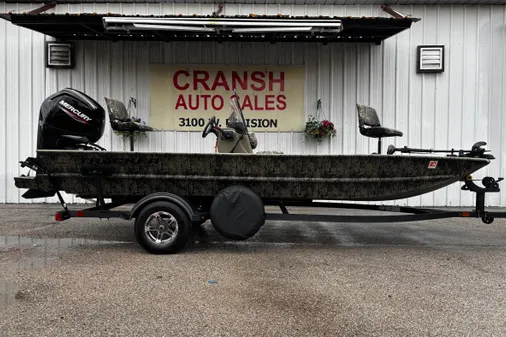 Tracker Grizzly 1860 MVX CC image