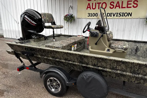 Tracker GRIZZLY-1860-MVX-CC image