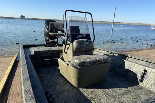 Tracker Grizzly 1860 MVX CC image