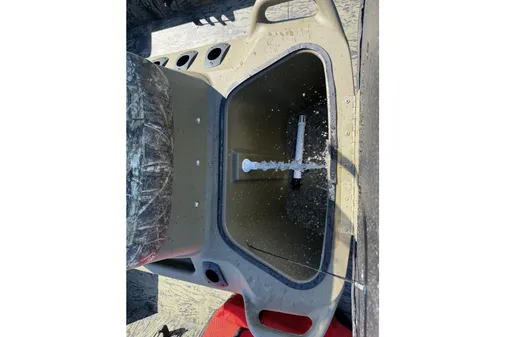 Tracker Grizzly 1860 MVX CC image