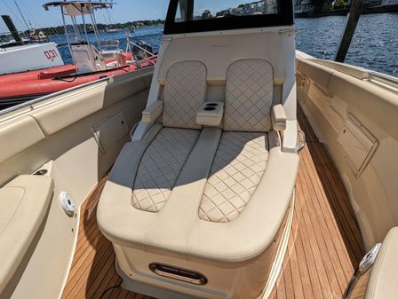 Chris-Craft Catalina 34 image