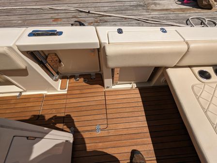 Chris-Craft Catalina 34 image