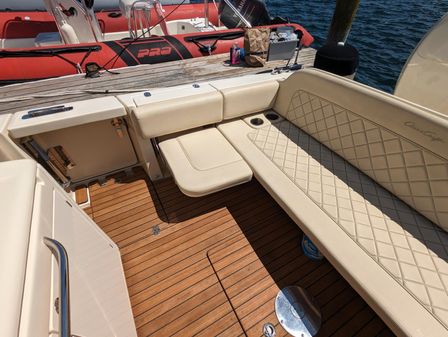 Chris-Craft Catalina 34 image