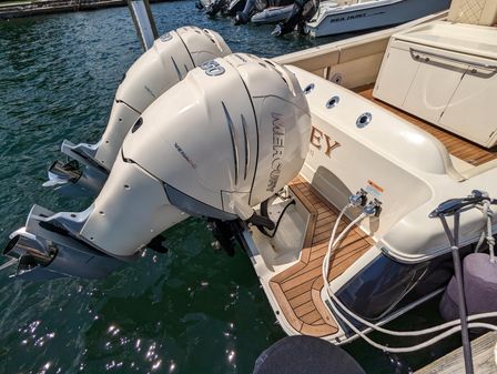 Chris-Craft Catalina 34 image