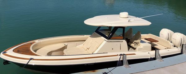 Chris-Craft Catalina 34 image