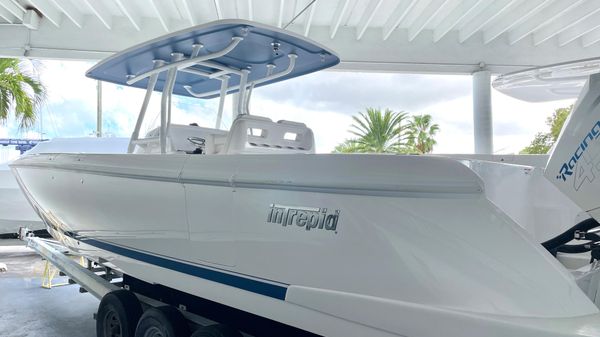 Intrepid 345 Nomad FE