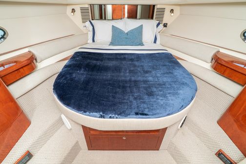 Fairline 48 Targa image