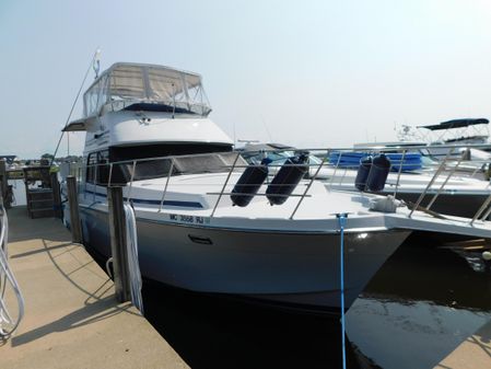 Chris-Craft 426 Catalina image