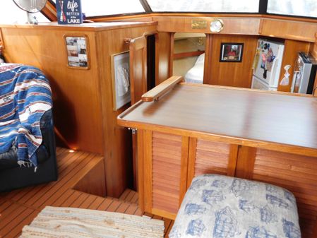 Chris-Craft 426 Catalina image