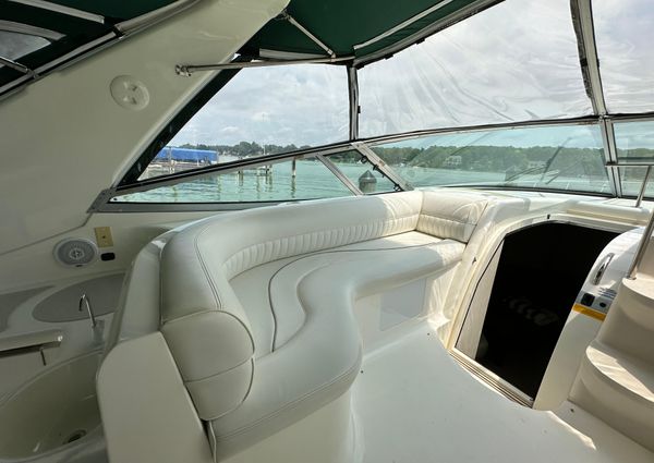 Cruisers Yachts 4270 Esprit image