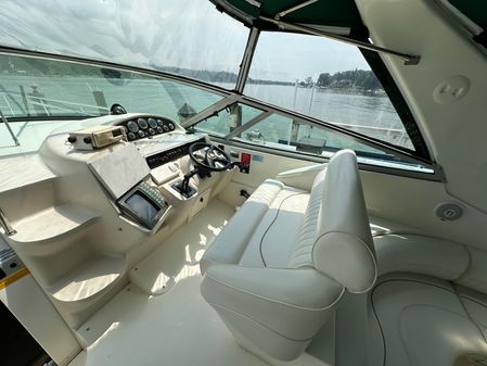 Cruisers Yachts 4270 Esprit image