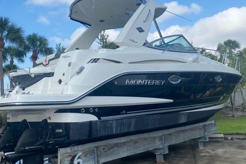 Monterey 320 Sport Yacht image
