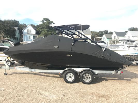 Yamaha Boats 242 Limited S - main image