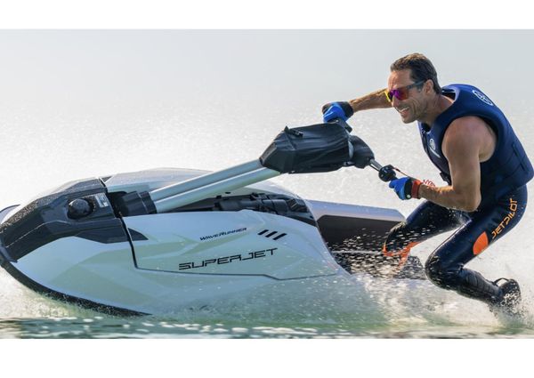 Yamaha-waverunner SUPERJET image