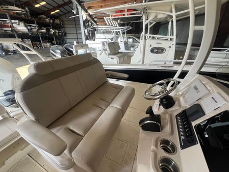 Boston-whaler 250-DAUNTLESS image