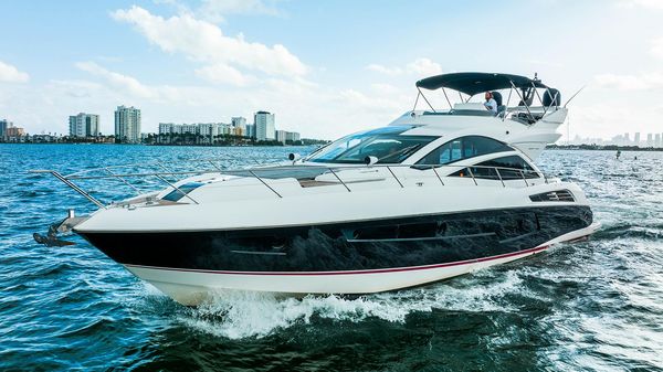 Sunseeker 68 Sport Yacht