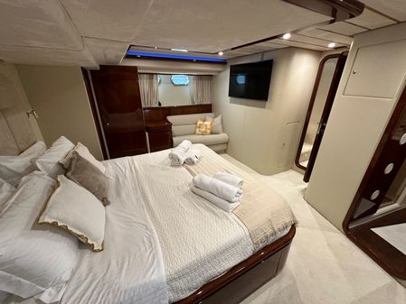 Ferretti Yachts 720 image