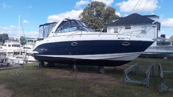 Rinker 300 Express Cruiser