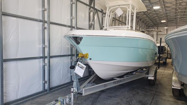 Robalo 2220 Center Console 