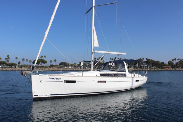 Beneteau Oceanis 41 - main image