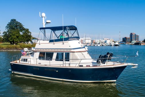 Sabreline 36 AFT CABIN image