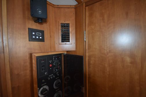 Sabreline 36 AFT CABIN image