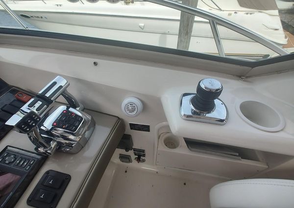 Sea Ray 390 Sundancer image