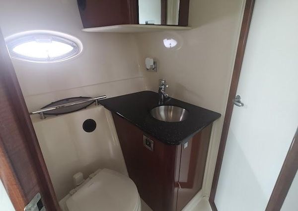 Sea Ray 390 Sundancer image