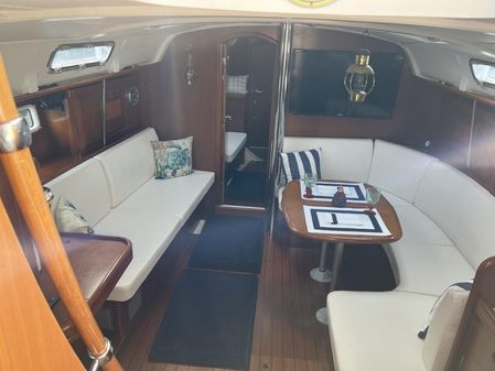 Beneteau Oceanis Clipper 411 image