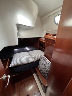 Beneteau Oceanis Clipper 411 image