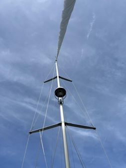 Beneteau Oceanis Clipper 411 image