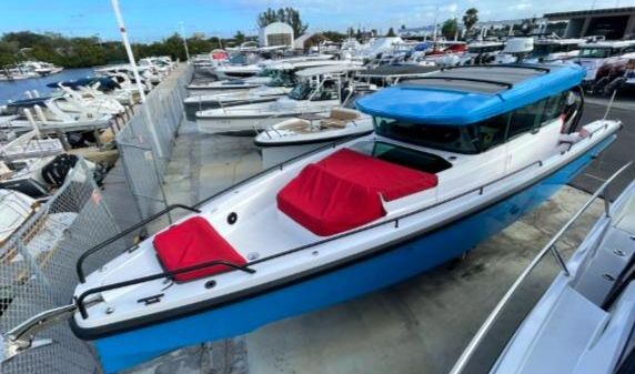 Axopar 37 Cross Cabin XC